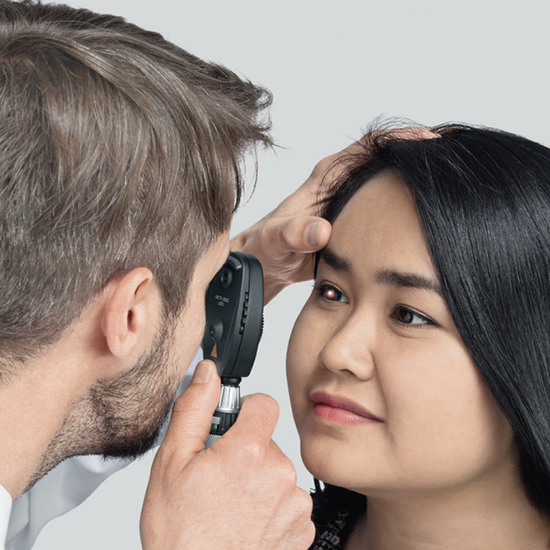 Midmark HEINE BETA 200 LED Ophthalmoscope offers superior aspherical optics delivering an unobstructed view and crisper, clearer images.